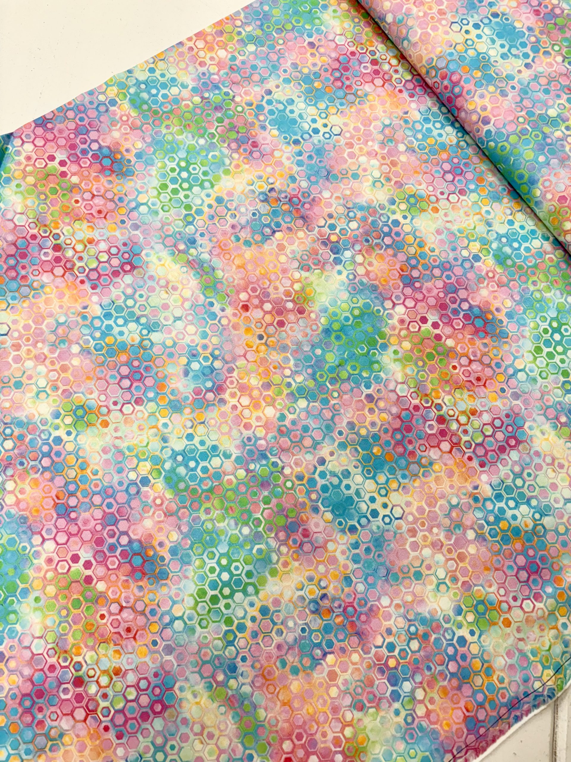 ‘Phantasma’ - #22694 Small Hexagons Pink / Light Blue - Image 2