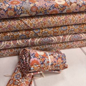 Tilda ‘Wallflower’ - 5 Fat Quarter Bundle (Thristle)