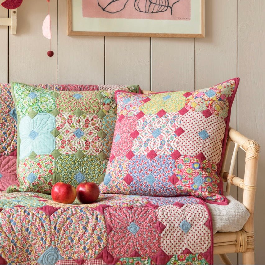 Tilda ‘Wallflower’ - Burgundy Cushion Kit