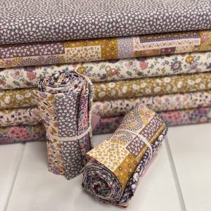 Liberty ‘Tudor Celebration’ - 6 Fat Quarter Bundle - Mauve